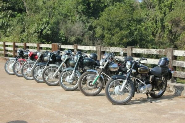 Cafe-Bullet-Goa-Off-road-to-Valpoi
